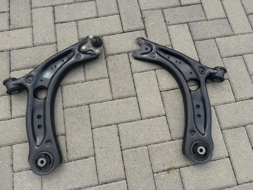 VW Audi Skoda Seat 5Q0407151 wahacz oryg