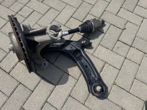 VW Tiguan II Skoda Seat 5W0407257 3Q0407271 CD półoś zwrotnica
