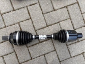 Mercedes GLA A 247 A 1773304903 Półoś lewa ORYG