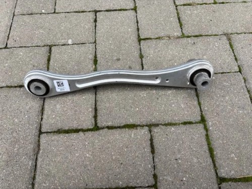Mercedes C 205 AMG 2053503614 wahacz tył ORYG NOWY