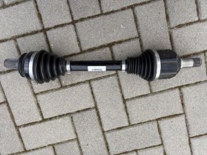 Mercedes CLA 178 1783308800 półoś lewa ORYG