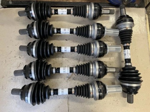 Mercedes A 35 AMG 177 A1773301501 półoś ORYG NOWA