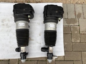 BMW G70 4WD 5A3DF21 amortyzator przód ORYG NOWY