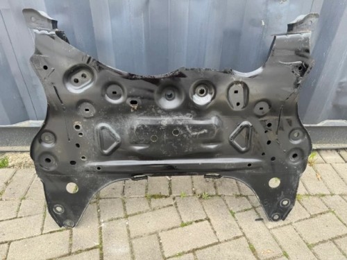 Volvo XC 40 32221858 wózek sanki przód OK