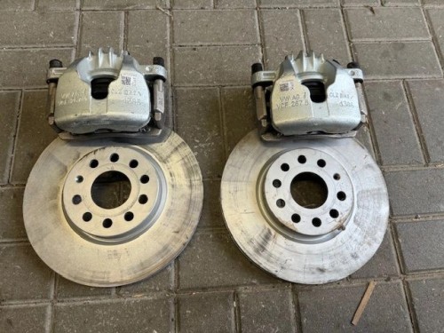 VW TIGUAN III zaciski tarcze 5WA615301B ORYG NOWE