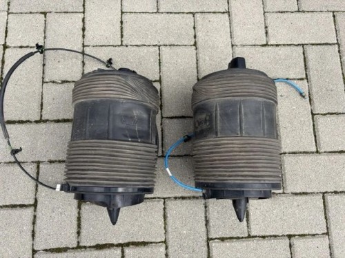 Audi Q5 80A616001F 80A616002F poduszka zawieszenia OK