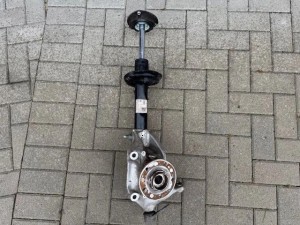Audi TT 8S0407257 F 8S0407253 F Zwrotnica amor OK