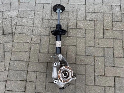 Audi TT 8S0407257 F 8S0407253 F Zwrotnica amor OK