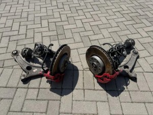 Audi TT 8S 8S0407253F 254F Zwrotnica wahacz półoś