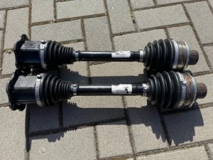 AUDI A8 4N 4N0407271 przednia półoś ORYG NOWA