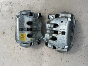 Mercedes Sprinter 907 9074214400 ORYG zacisk klocki NOWE