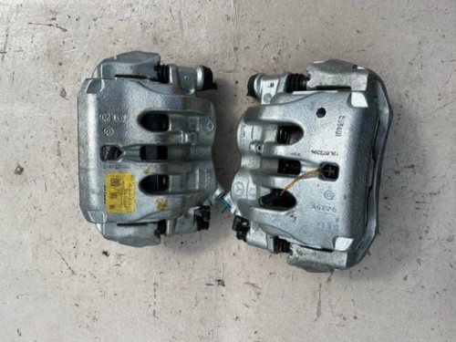 Mercedes Sprinter 907 9074214400 ORYG zacisk klocki NOWE