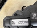Mercedes GLC 2534231098 tył ORYG zacisk klocki NOWE