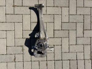 Audi Q7 Q8 VW Touareg 4M0 4M0407242 zwrotnica piasta OK
