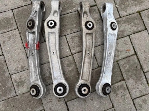 Audi Q7 Q8 Touareg 4M 4M0407155 4M0407156 wahacz OK