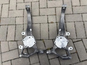 Mercedes SL 231 2313320801 2313320701 zwrotnica ORYG NOWA