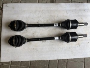 Mercedes VLE 449 A 4493300700 4493300800 półoś OK