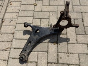 Subaru Forester IV prawa zwrotnica wahacz ORYG OK