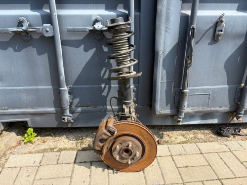 Hyundai i40 1.7 CRDI 54651-32230 zwrotnica lewa kpl
