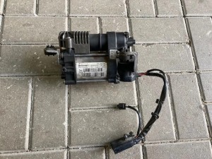 Tesla 0006006403 kompresor zawieszenia Oryginał OK