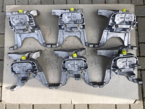 Mercedes CLA 118 177 247 2472401900 poduszka NOWA