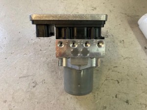 Mercedes GLC EQC A 2939000001 pompa ABS ORYG NOWA