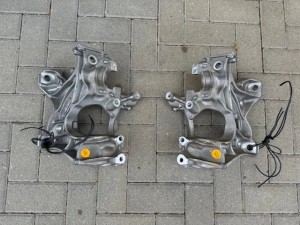 Audi Q5 8MA 8MA399295 wózek lewe mocowanie OK
