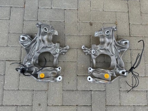 Audi Q5 8MA 8MA399295 wózek lewe mocowanie OK
