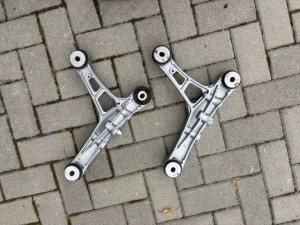 Mercedes VLE 449 4492420300 łapa skrzyni NOWA