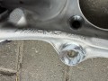 Mercedes E 214 254 AMG tył lewa zwrotnica ORYG NOWA