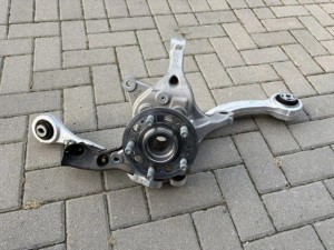 Kia EV 9 24r lewa zwrotnica piasta wahacze kpl OK