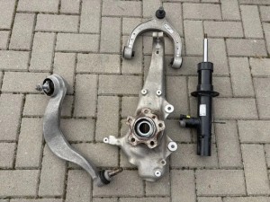 BMW G60 G61 XD 6898331 5A16167 zwrotnica amor kpl