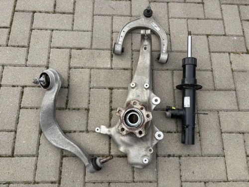 BMW G60 G61 XD 6898331 5A16167 zwrotnica amor kpl