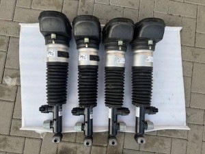 BMW G70 G71 5A44647 amortyzator tylny ORYG NOWY