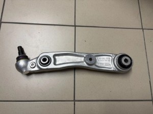 BMW G70 QR 6898554 R przód wahacz ORYG NOWY