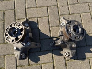 Mercedes E 213 257 A 2133572500 2600 Zwrotnica piasta OK
