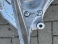Mercedes C 205 2053322100 2200 zwrotnica piasta ORYG NOWA